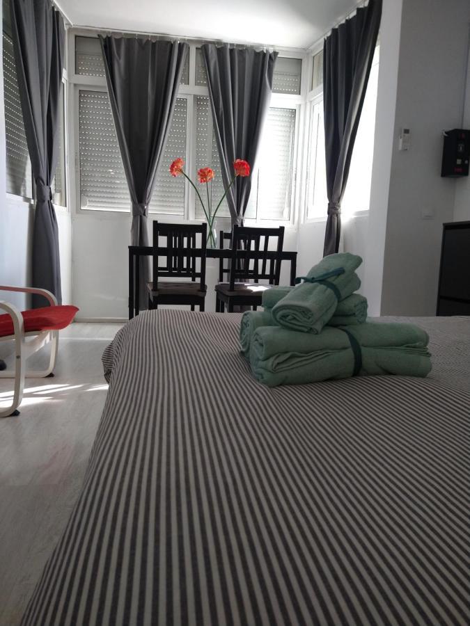 Amplio Estudio,Vista Mar Y Montana, A Pasos Del Centro Torremolinos Bagian luar foto