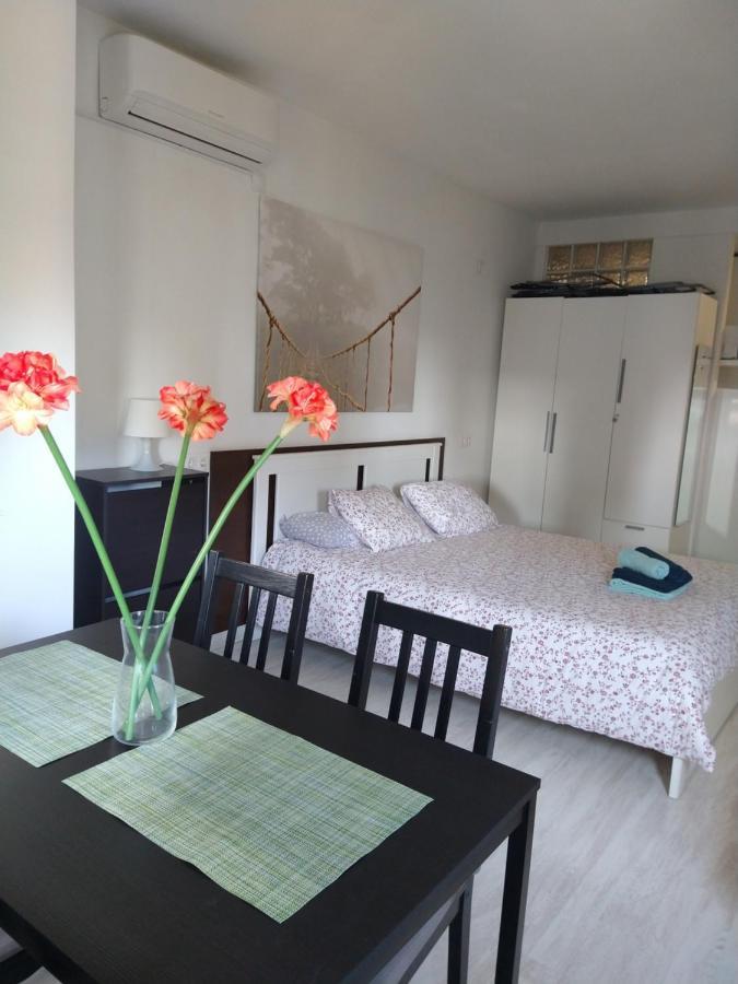 Amplio Estudio,Vista Mar Y Montana, A Pasos Del Centro Torremolinos Bagian luar foto