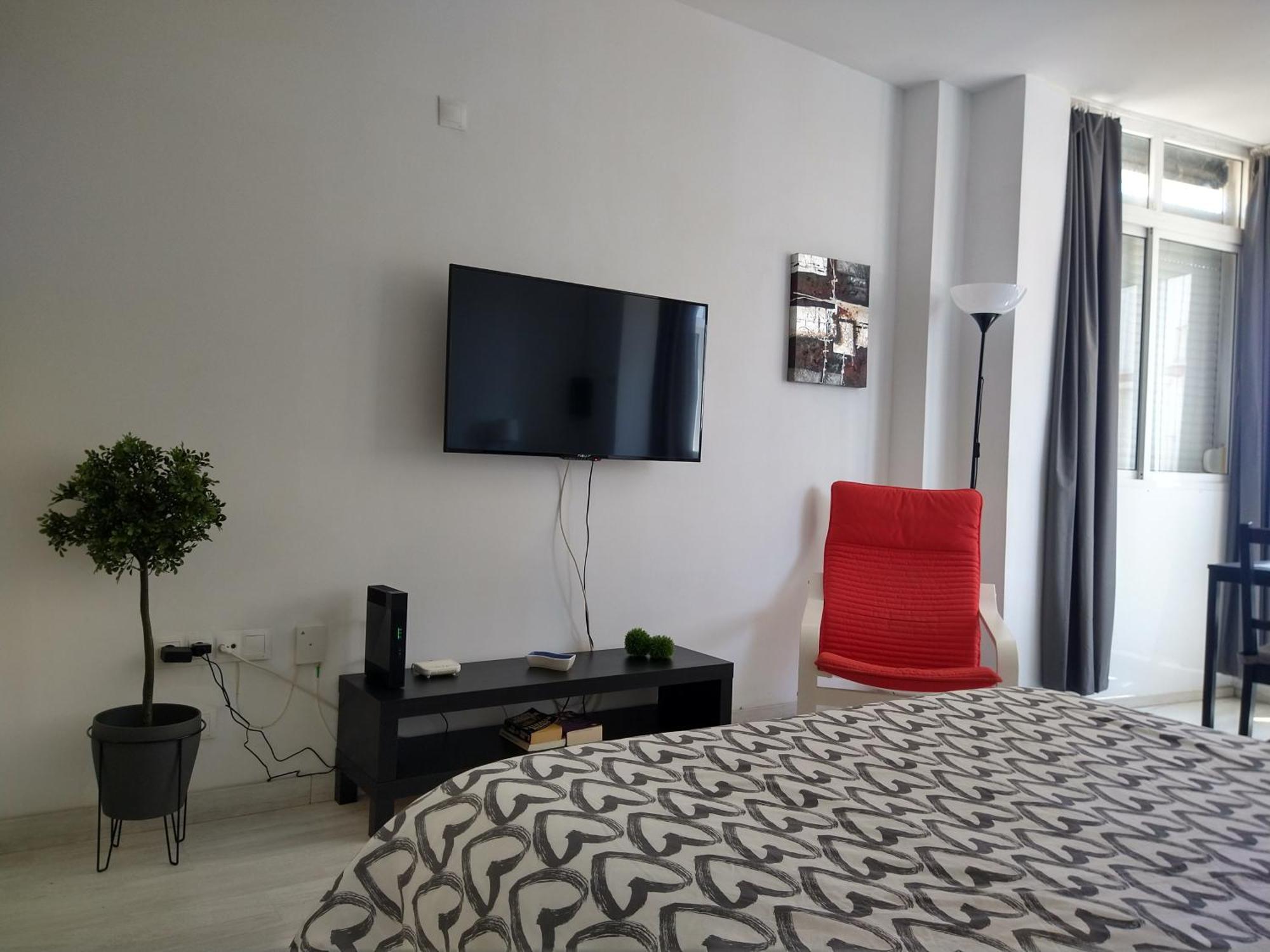 Amplio Estudio,Vista Mar Y Montana, A Pasos Del Centro Torremolinos Ruang foto