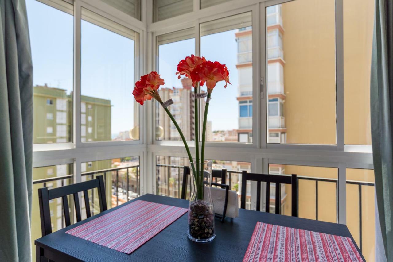 Amplio Estudio,Vista Mar Y Montana, A Pasos Del Centro Torremolinos Bagian luar foto